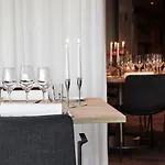 库格布劳伽登克伦威尔酒店 5* 米泽尔法特