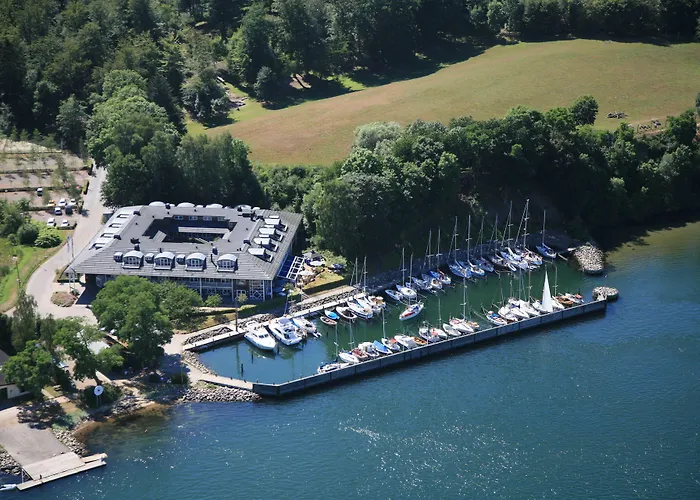 호텔 Comwell Kongebrogaarden 5*