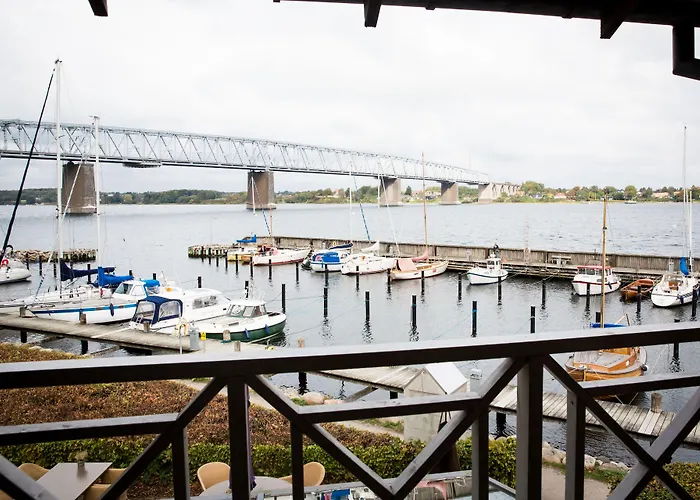 호텔 Comwell Kongebrogaarden